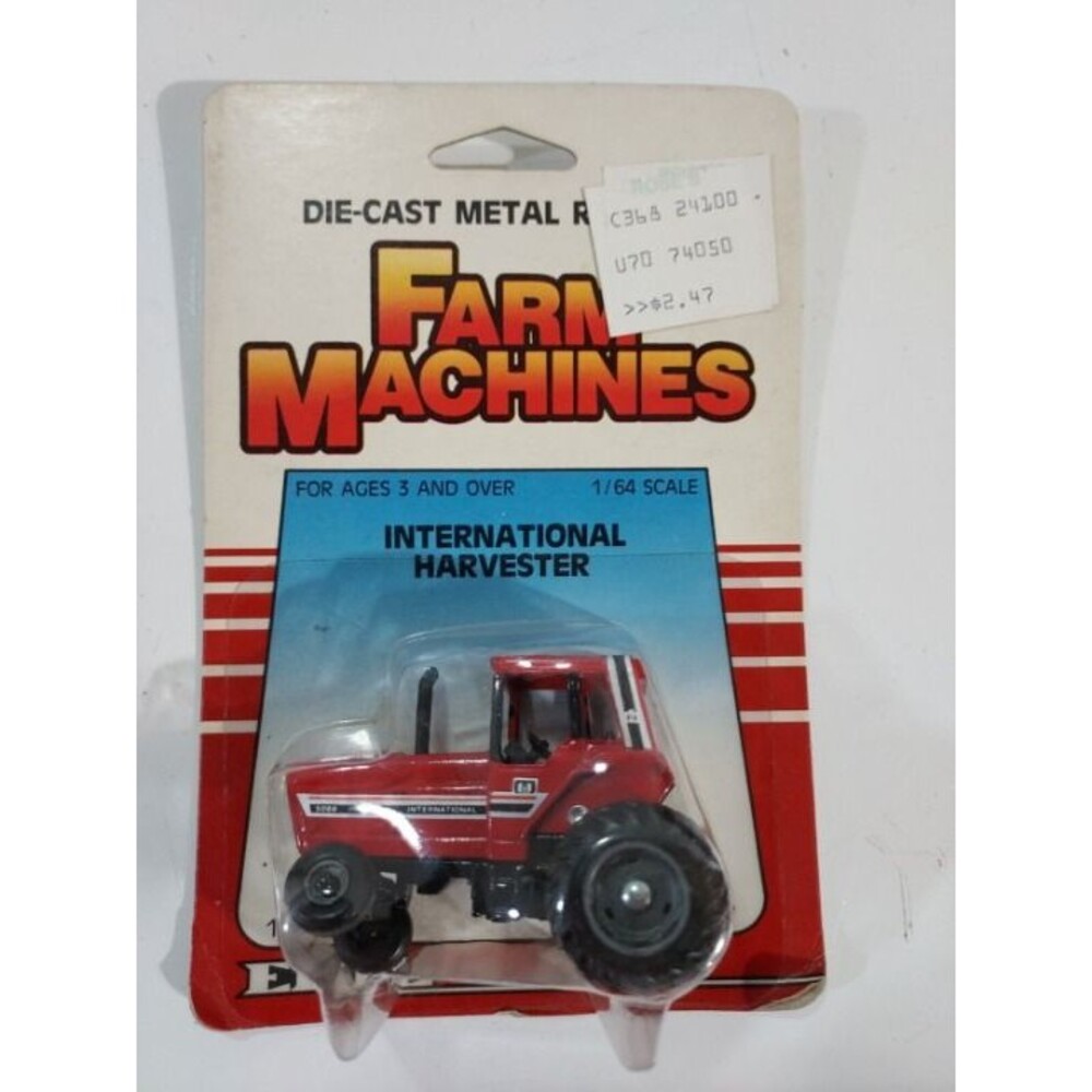 NIP Ertl Farm Machines 1703AC Die Cast 1/64 IH International 5088 Farm Tractor